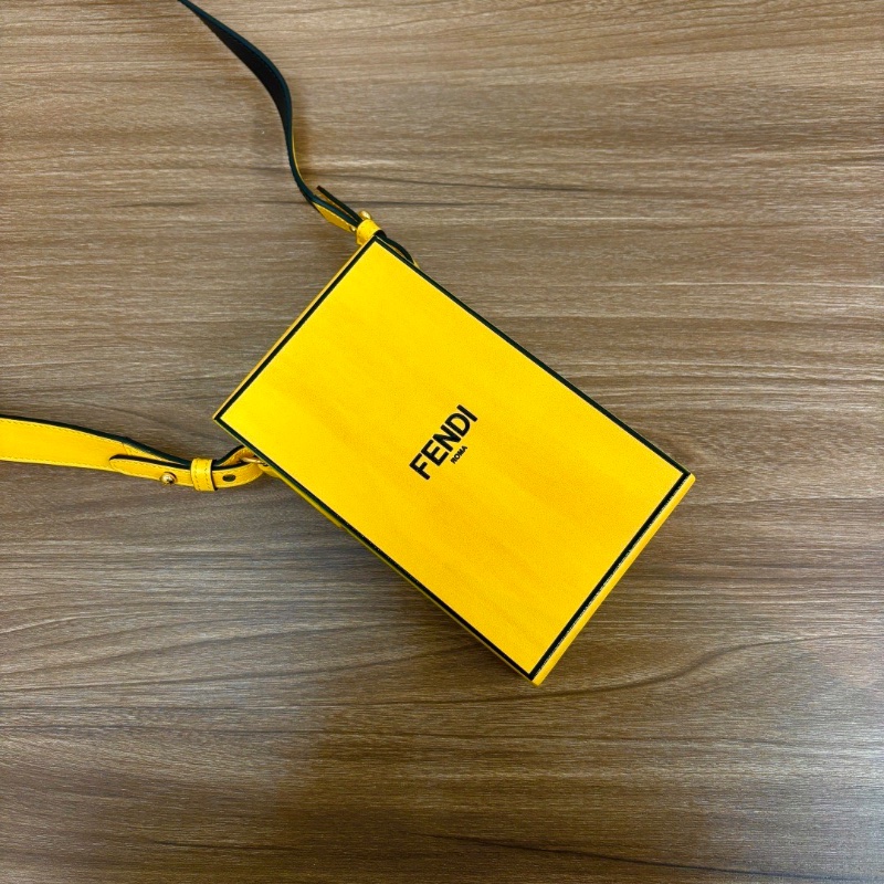 FENDI pack秀款限量黃色盒子包肩背斜背包10*17*7 98新配件塵袋 吊牌-5