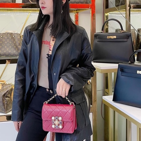 CHANEL 20A紅金巴洛克水鑽珍珠瑪瑙扣肩背斜背小方包 17*13*4 98新配件塵袋保卡