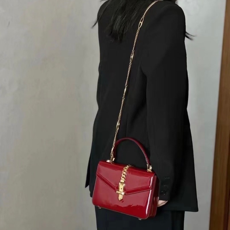 Gucci 紅色漆皮Sylvie塞爾維亞1969手提鏈條包21*15*5  98新配件塵袋-0