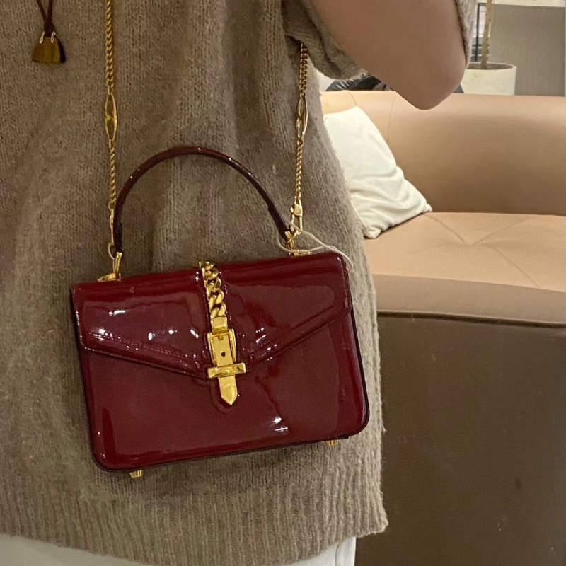 Gucci 紅色漆皮Sylvie塞爾維亞1969手提鏈條包21*15*5  98新配件塵袋-1