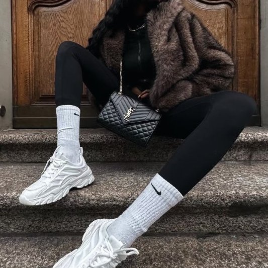 Saint Laurent - 黑色銀釦魚子醬信封包╻ MM-7