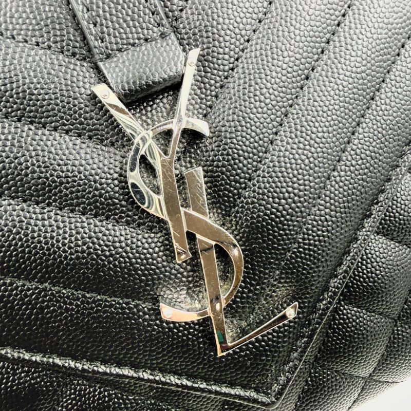 Saint Laurent - 黑色銀釦魚子醬信封包╻ MM-17