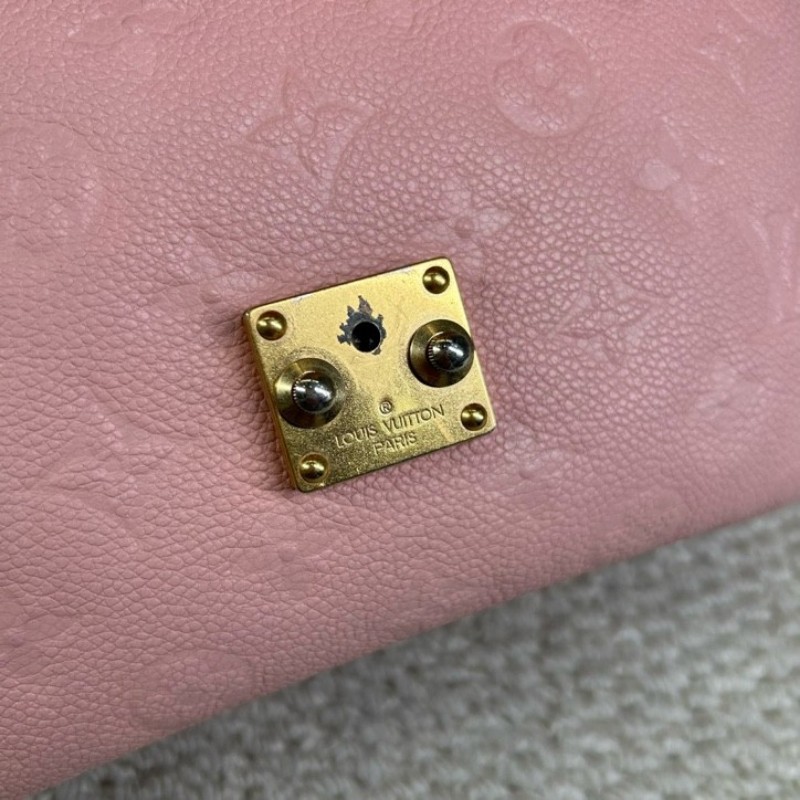 LV路易威登粉紅牛皮壓花郵差包 有肩帶 手提斜挎單肩都可以 容量日常夠用 百搭不挑衣服-20