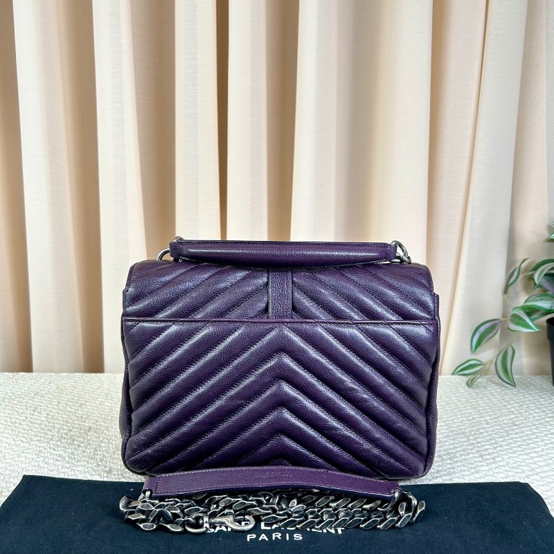 YSL聖羅蘭信封紫銀郵差包 可手提斜挎單肩 包身很柔軟的小牛皮材質 可鹽可甜隨意好搭配 容量實用 日常百搭-1