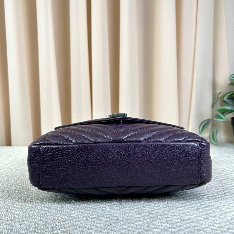 YSL聖羅蘭信封紫銀郵差包 可手提斜挎單肩 包身很柔軟的小牛皮材質 可鹽可甜隨意好搭配 容量實用 日常百搭-4