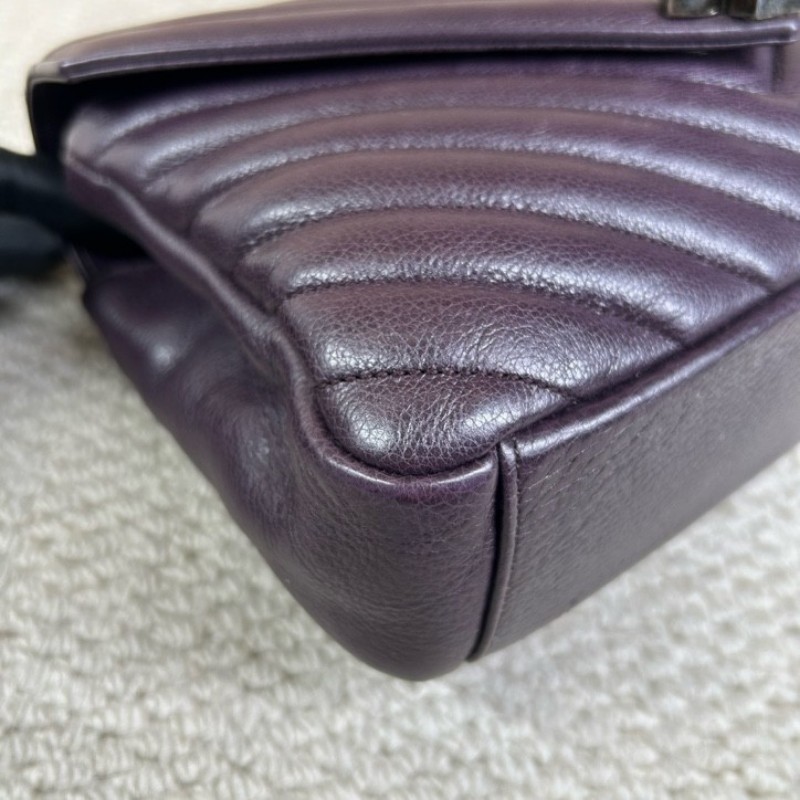 YSL聖羅蘭信封紫銀郵差包 可手提斜挎單肩 包身很柔軟的小牛皮材質 可鹽可甜隨意好搭配 容量實用 日常百搭-9