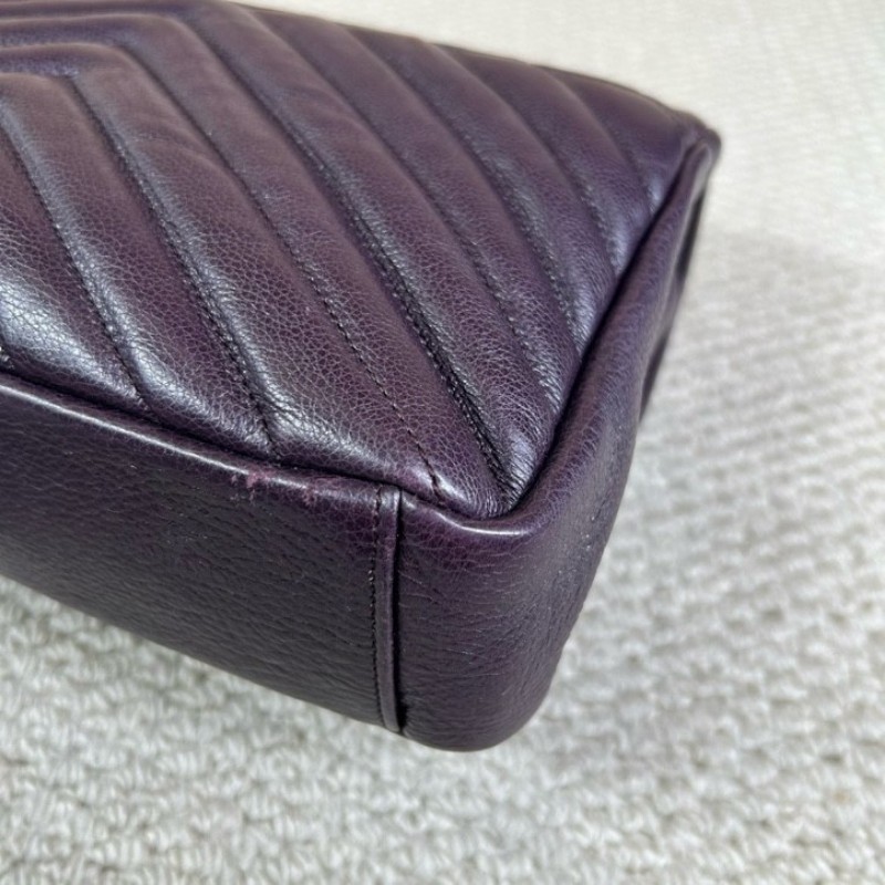 YSL聖羅蘭信封紫銀郵差包 可手提斜挎單肩 包身很柔軟的小牛皮材質 可鹽可甜隨意好搭配 容量實用 日常百搭-11