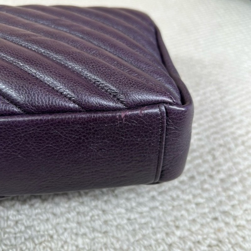 YSL聖羅蘭信封紫銀郵差包 可手提斜挎單肩 包身很柔軟的小牛皮材質 可鹽可甜隨意好搭配 容量實用 日常百搭-12