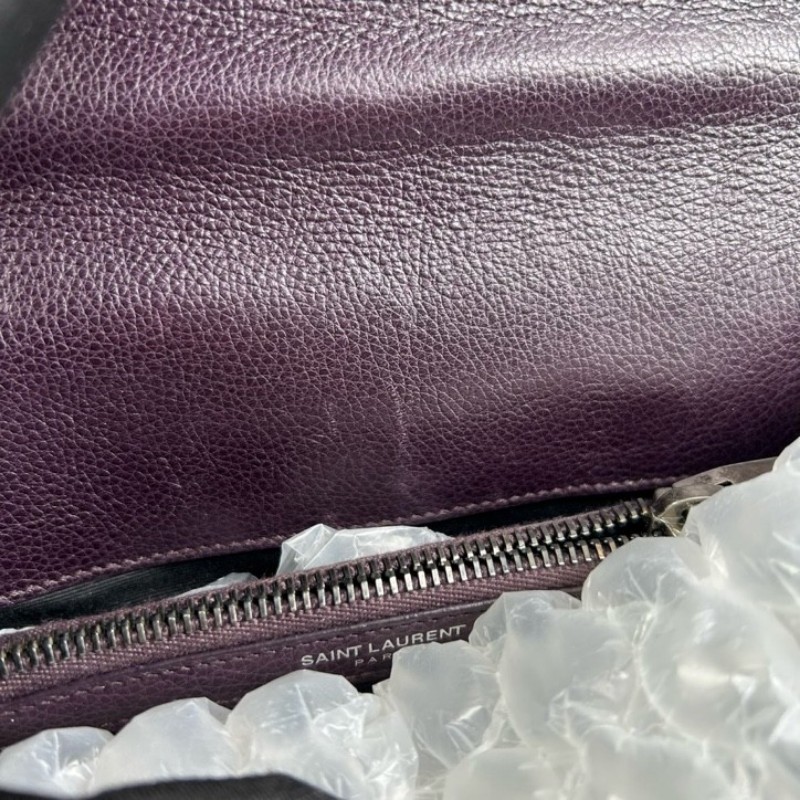 YSL聖羅蘭信封紫銀郵差包 可手提斜挎單肩 包身很柔軟的小牛皮材質 可鹽可甜隨意好搭配 容量實用 日常百搭-20
