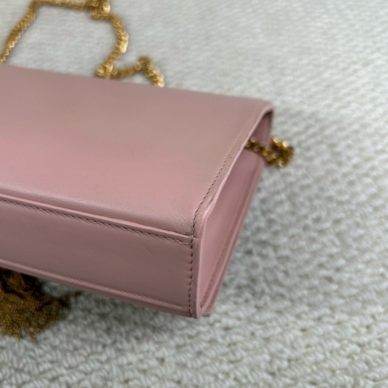YSL聖羅蘭 Kate粉色鏈條包 粉金配色 光面牛皮 流蘇裝飾 YSL標誌 金色鏈條 可單肩可斜挎 顏色溫柔 日常百搭-11