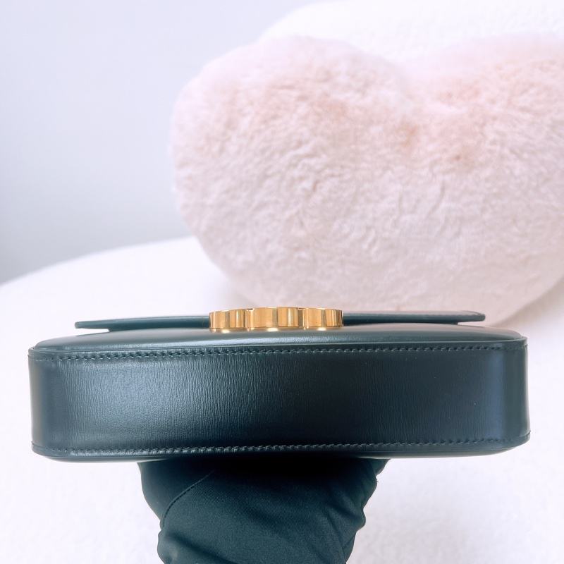 Celine triomphe claude 凱旋門黑色腋下包-2