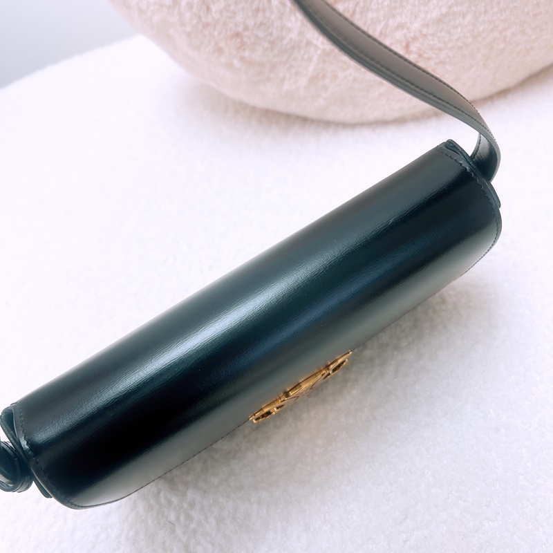 Celine triomphe claude 凱旋門黑色腋下包-10