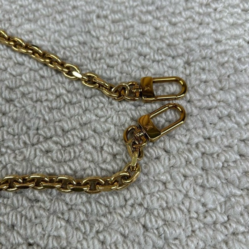 LV路易威登黑色全皮單肩斜挎包 復古的信封設計 皮質柔軟 手感很好 鏈條搭配可以斜挎 黑色百搭 容量足夠使用-18