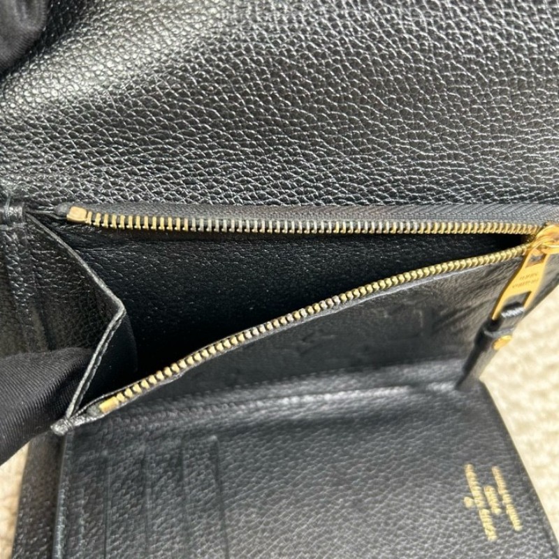LV路易威登老花三折壓紋錢包 黑色金扣款 經典老花圖案 三折設計拿在手裡小巧方便 容量也夠-4