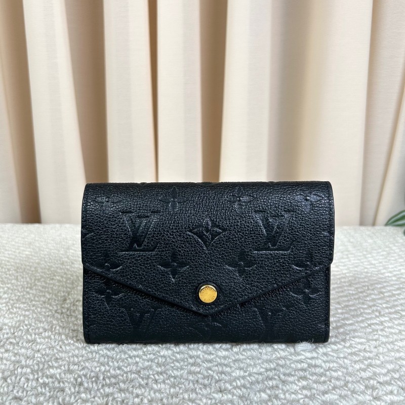 LV路易威登老花三折壓紋錢包 黑色金扣款 經典老花圖案 三折設計拿在手裡小巧方便 容量也夠-5