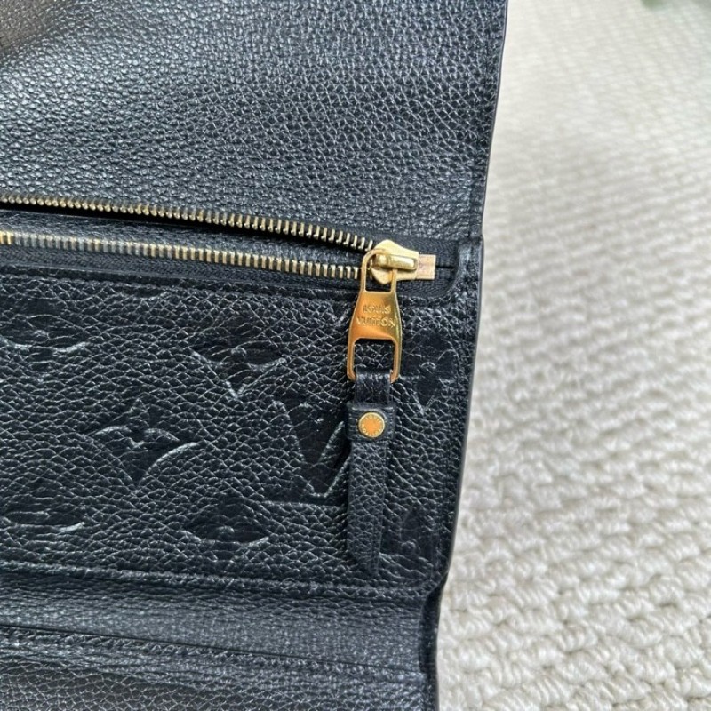 LV路易威登老花三折壓紋錢包 黑色金扣款 經典老花圖案 三折設計拿在手裡小巧方便 容量也夠-22