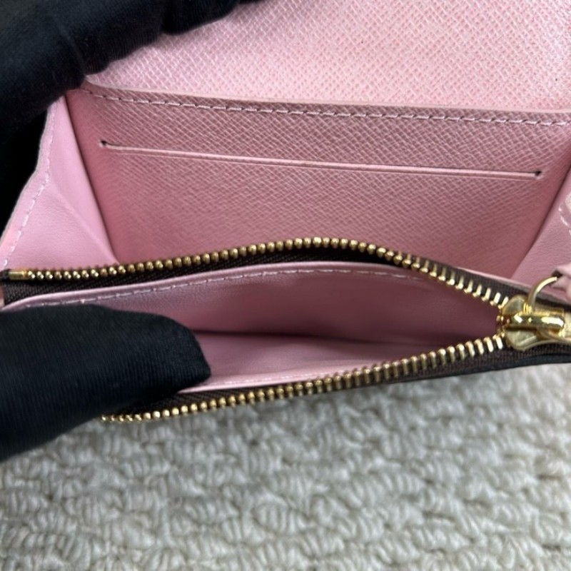 LV路易威登老花短款零錢包 粉色內裡 卡位多 實用性強-13