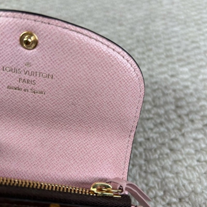 LV路易威登老花短款零錢包 粉色內裡 卡位多 實用性強-19