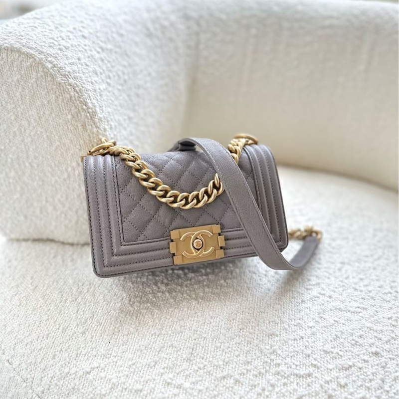 #專櫃2️⃣0️⃣萬 #荔枝皮 香奈兒Leboy20小號 灰色金扣 🉑遇不🉑求的顏色🔥-2