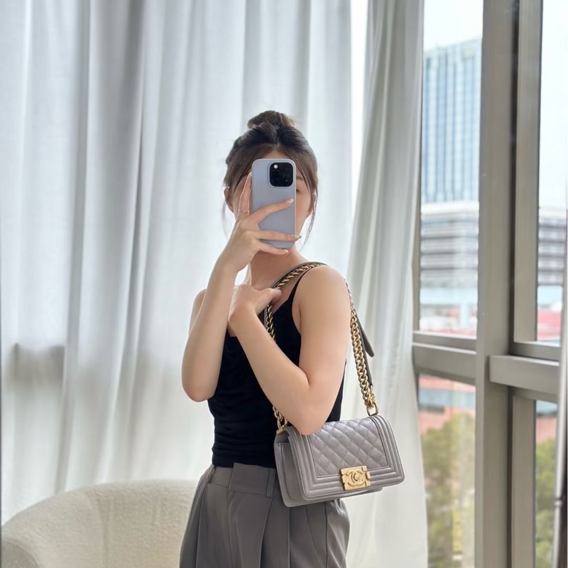 #專櫃2️⃣0️⃣萬 #荔枝皮 香奈兒Leboy20小號 灰色金扣 🉑遇不🉑求的顏色🔥-3