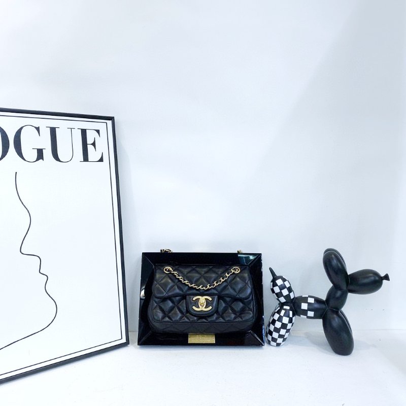 【CHANEL】香奈兒 Lambskin Chain Shoulder 黑色 金扣 壓克力限量版晚宴鏈條包 22x16x2 正品(二手)M0321-0