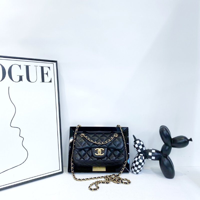 【CHANEL】香奈兒 Lambskin Chain Shoulder 黑色 金扣 壓克力限量版晚宴鏈條包 22x16x2 正品(二手)M0321-2