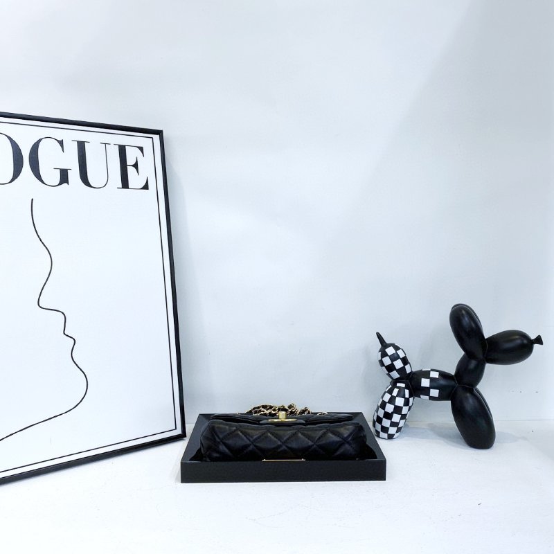 【CHANEL】香奈兒 Lambskin Chain Shoulder 黑色 金扣 壓克力限量版晚宴鏈條包 22x16x2 正品(二手)M0321-3