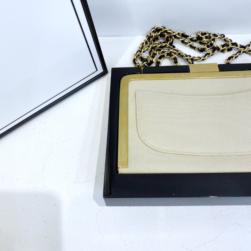 【CHANEL】香奈兒 Lambskin Chain Shoulder 黑色 金扣 壓克力限量版晚宴鏈條包 22x16x2 正品(二手)M0321-6