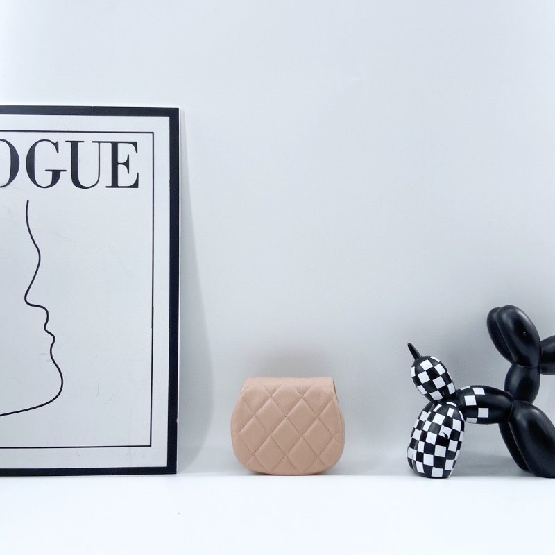 【CHANEL】香奈兒 Calfskin Chain Shoulder 米色 金扣 南瓜鏈條包迷你 11x4x9 正品（二手）M0504-1