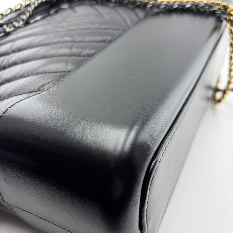 香奈兒 Gabrielle V 紋流浪包-12