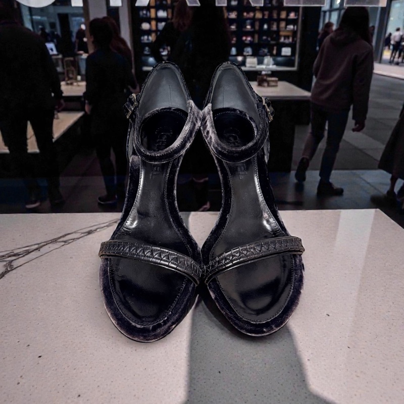 🍒 Chanel Vintage珠寶級鑲鑽雙C絲絨涼鞋 2F260127-1-1