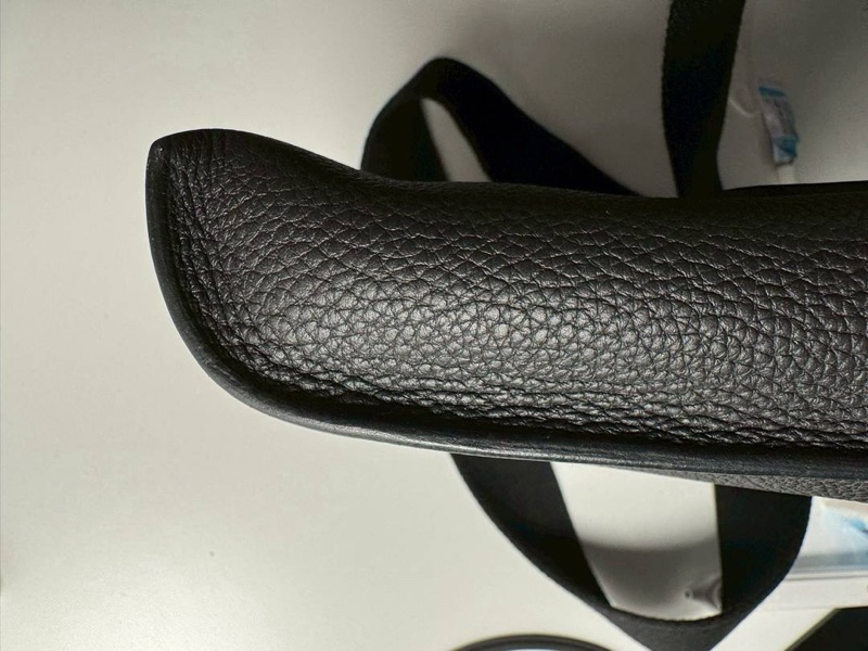 小巴黎二手名牌真品Hermes 餐盤包 胸口包 男女可用 極新-10