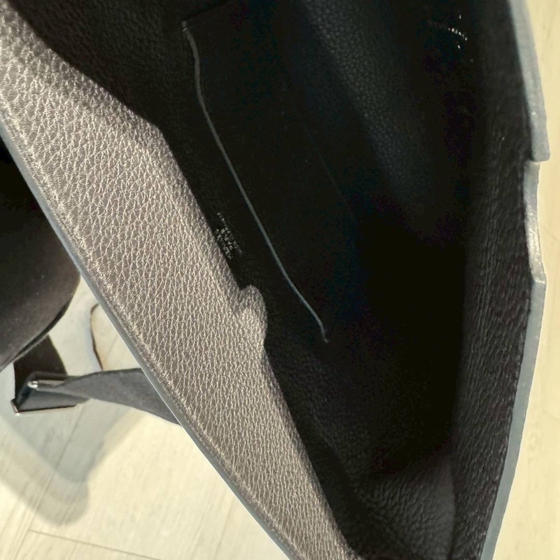 小巴黎二手名牌真品Hermes 餐盤包 胸口包 男女可用 極新-14