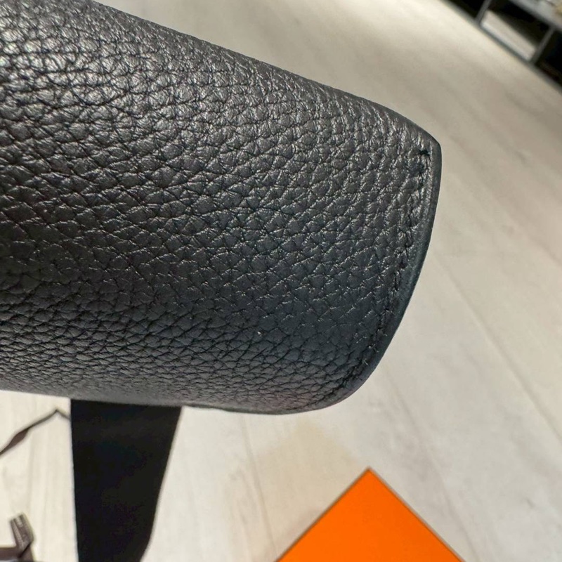 小巴黎二手名牌真品Hermes 餐盤包 胸口包 男女可用 極新-17