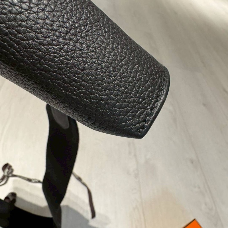 小巴黎二手名牌真品Hermes 餐盤包 胸口包 男女可用 極新-18