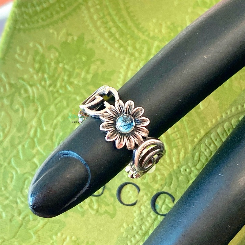 GUCCI 銀色 仿舊 復古銀 雙Ｇ 小雛菊 x寶石 戒指 戒圍15號-1