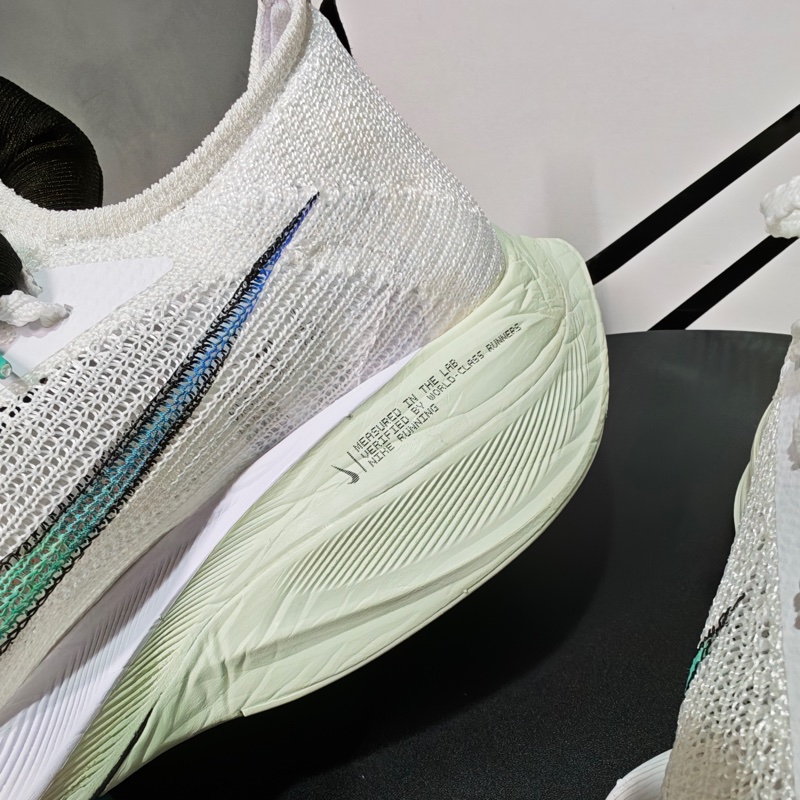 閒置 Nike Air Zoom AlphaFly Next% 跑鞋  us8-4