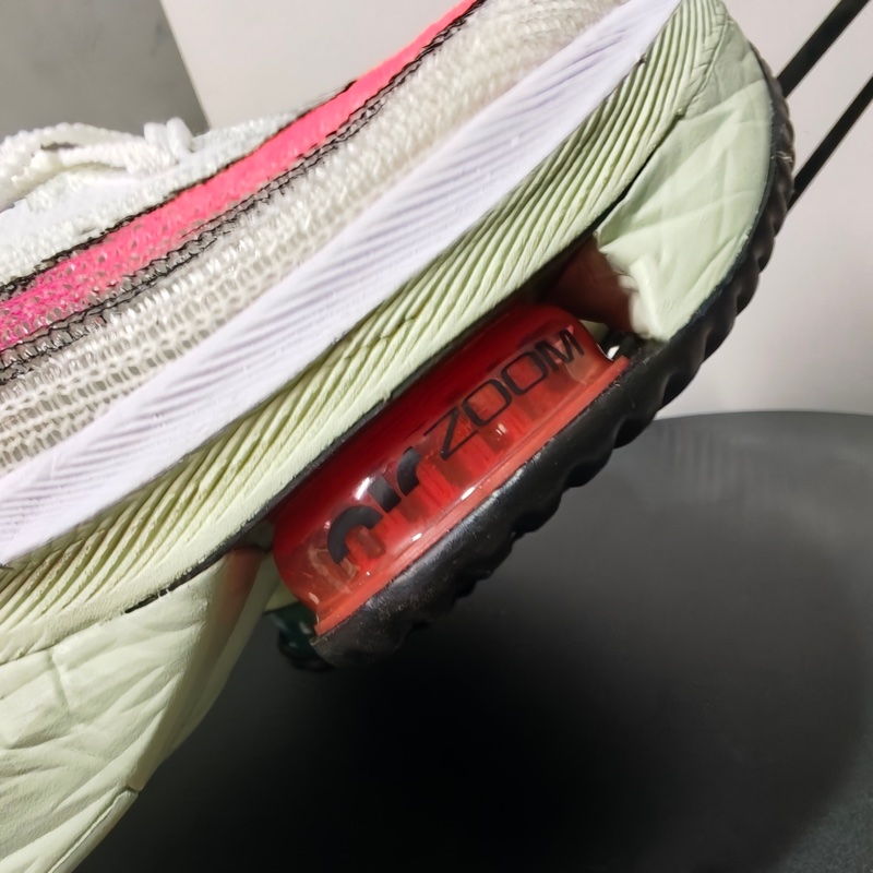 閒置 Nike Air Zoom AlphaFly Next% 跑鞋  us8-18