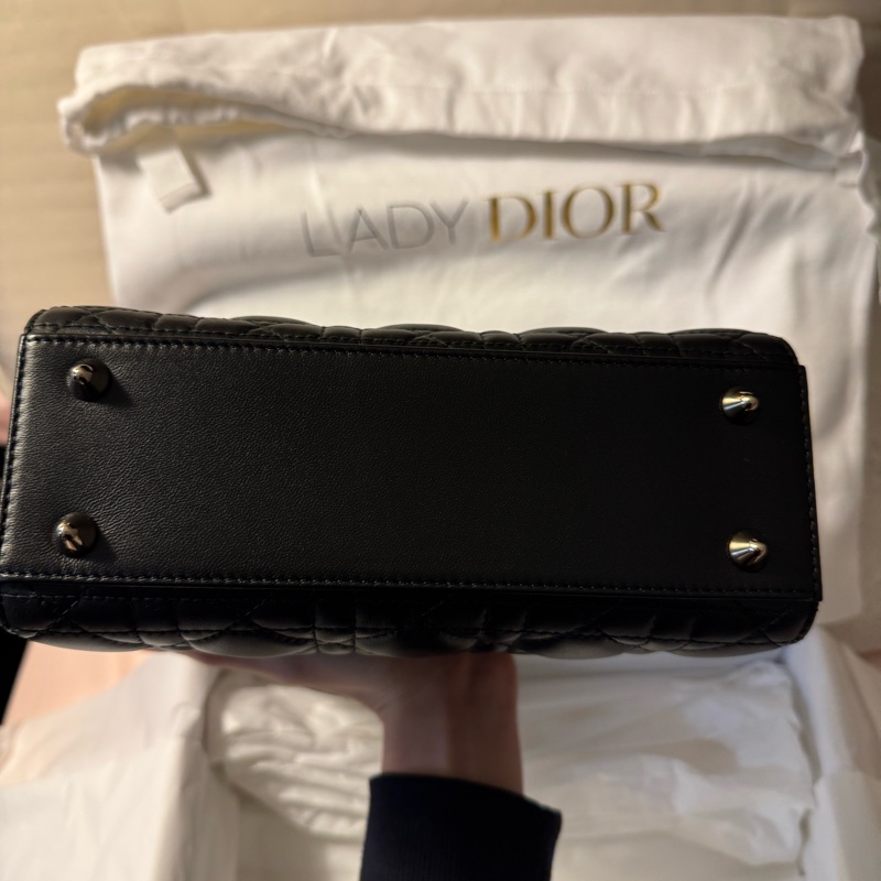 全新 lady Dior小號 吊飾水鑽款-7