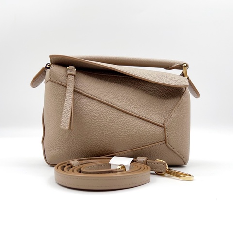 LOEWE/羅意威 Puzzle mini大象灰 附件：肩帶 尺寸：17*12cm