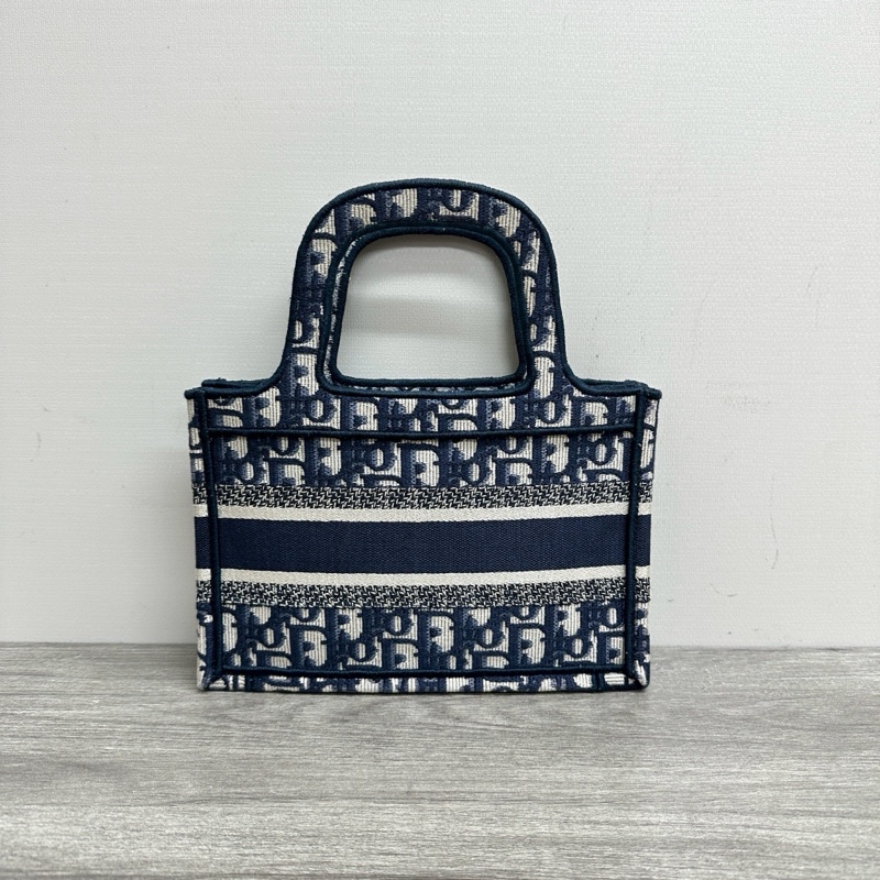 可愛到犯規😍99新🆕Dior迪奧藍色老花刺繡Book tote迷你托特包手提包-11