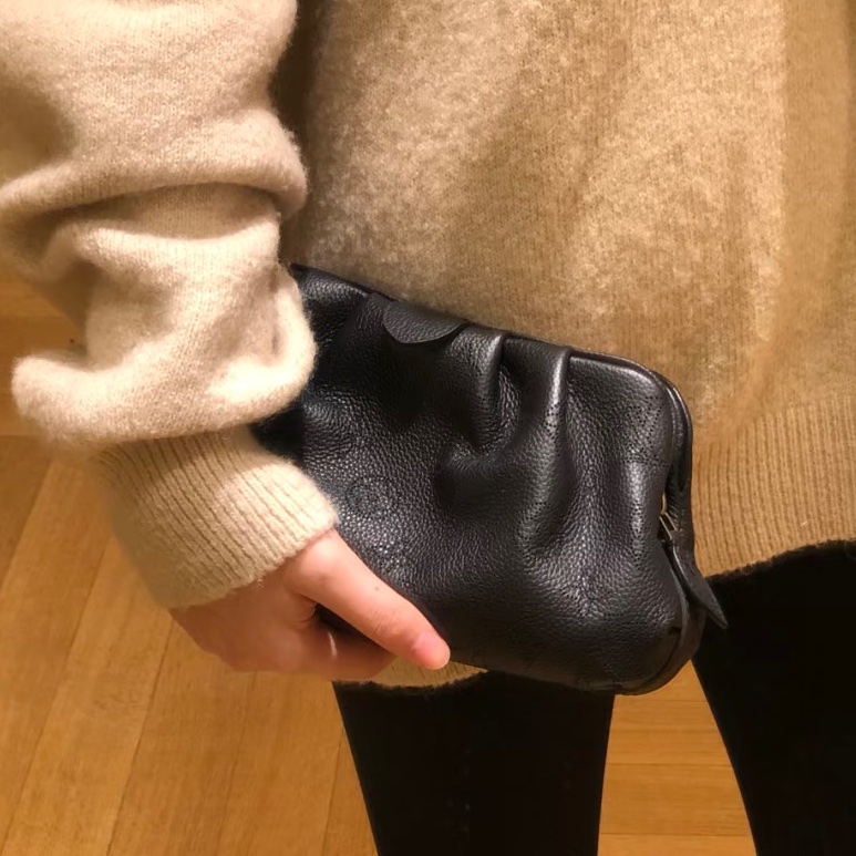 日常優雅款🦢LV路易威登黑色SCALA秀款雲朵包單肩斜挎手拿包☁️-4