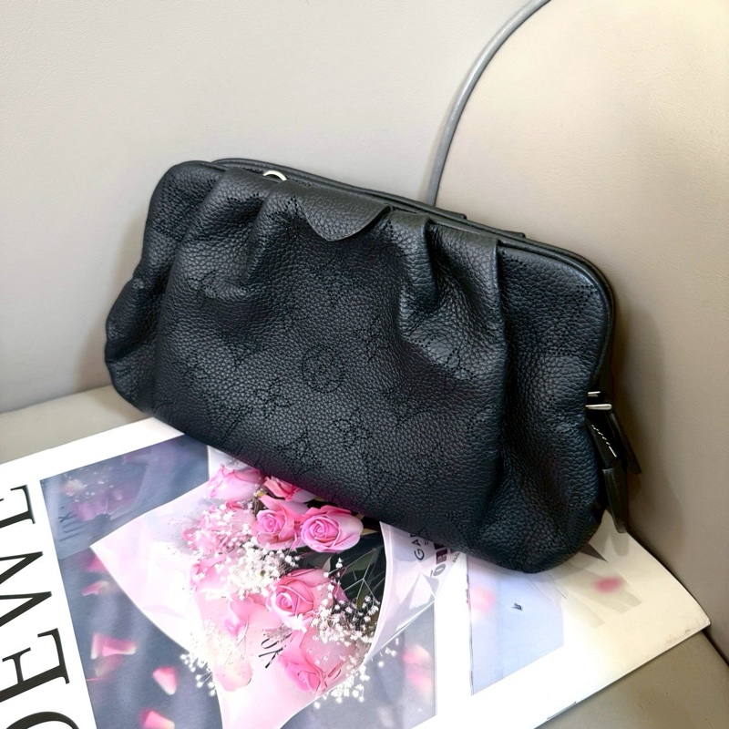 日常優雅款🦢LV路易威登黑色SCALA秀款雲朵包單肩斜挎手拿包☁️-8