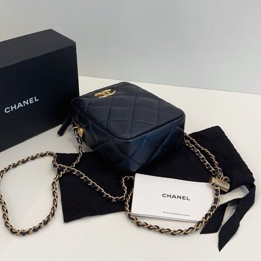 芯片款 Chanel香奈兒 黑金幻彩荔枝牛皮 子彈頭風衣調節扣 豎版鏈條手機包-4