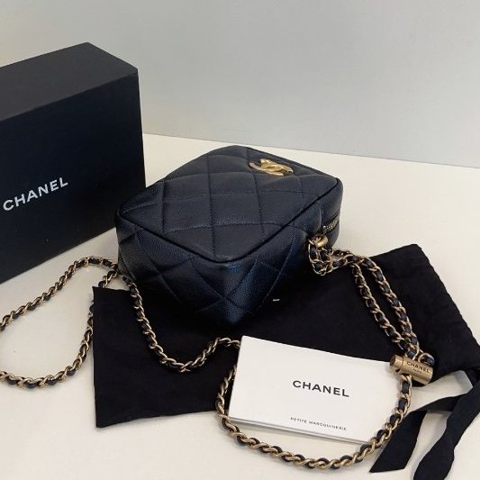 芯片款 Chanel香奈兒 黑金幻彩荔枝牛皮 子彈頭風衣調節扣 豎版鏈條手機包-8