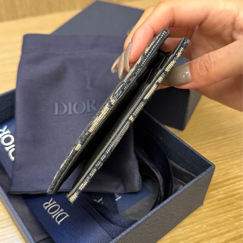 Dior 直立式對折卡夾-3