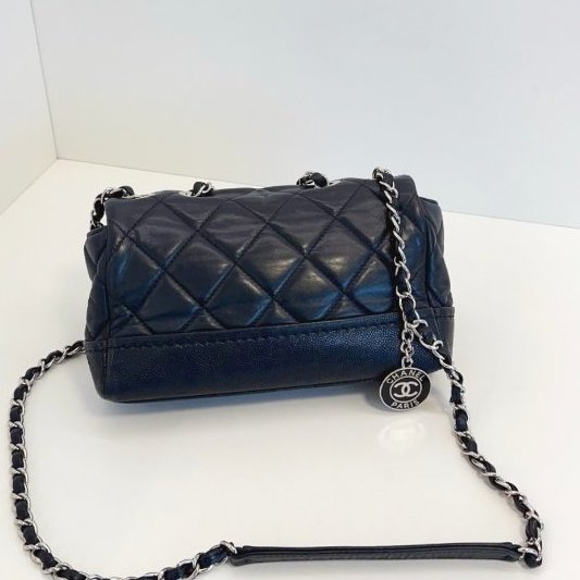 特別款 Chanel香奈兒 黑銀徽章錢幣CF大mini鏈條口蓋包-6