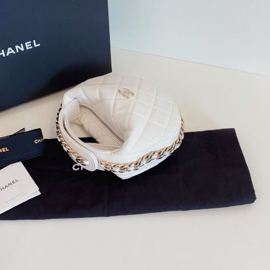 閒置新 Chanel香奈兒 Pouch白金呼啦圈月牙包-3