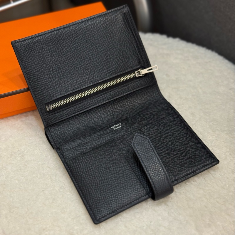 (2023台灣專櫃購證)Hermes bearn 短夾 黑銀 專櫃購入近十萬-3