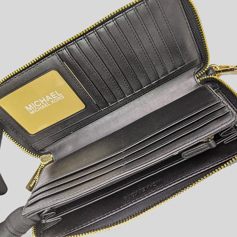 【Michael Kors】專櫃經典款 JET SET TRAVEL 金標LOGO防刮皮革拉鍊長夾(手提鏈帶可拆)-1